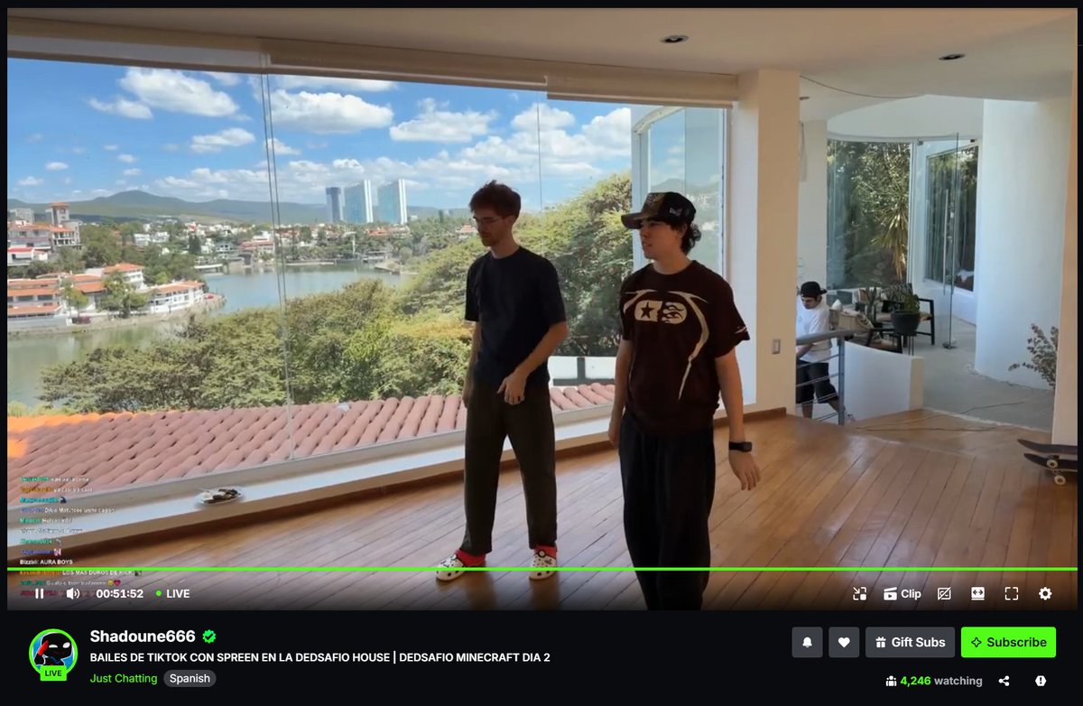 dedreviil's tweet photo. Ignoren a los tik tokers... han visto las vistas de esta puta casa wtffff https://t.co/sqC7hxNMfb