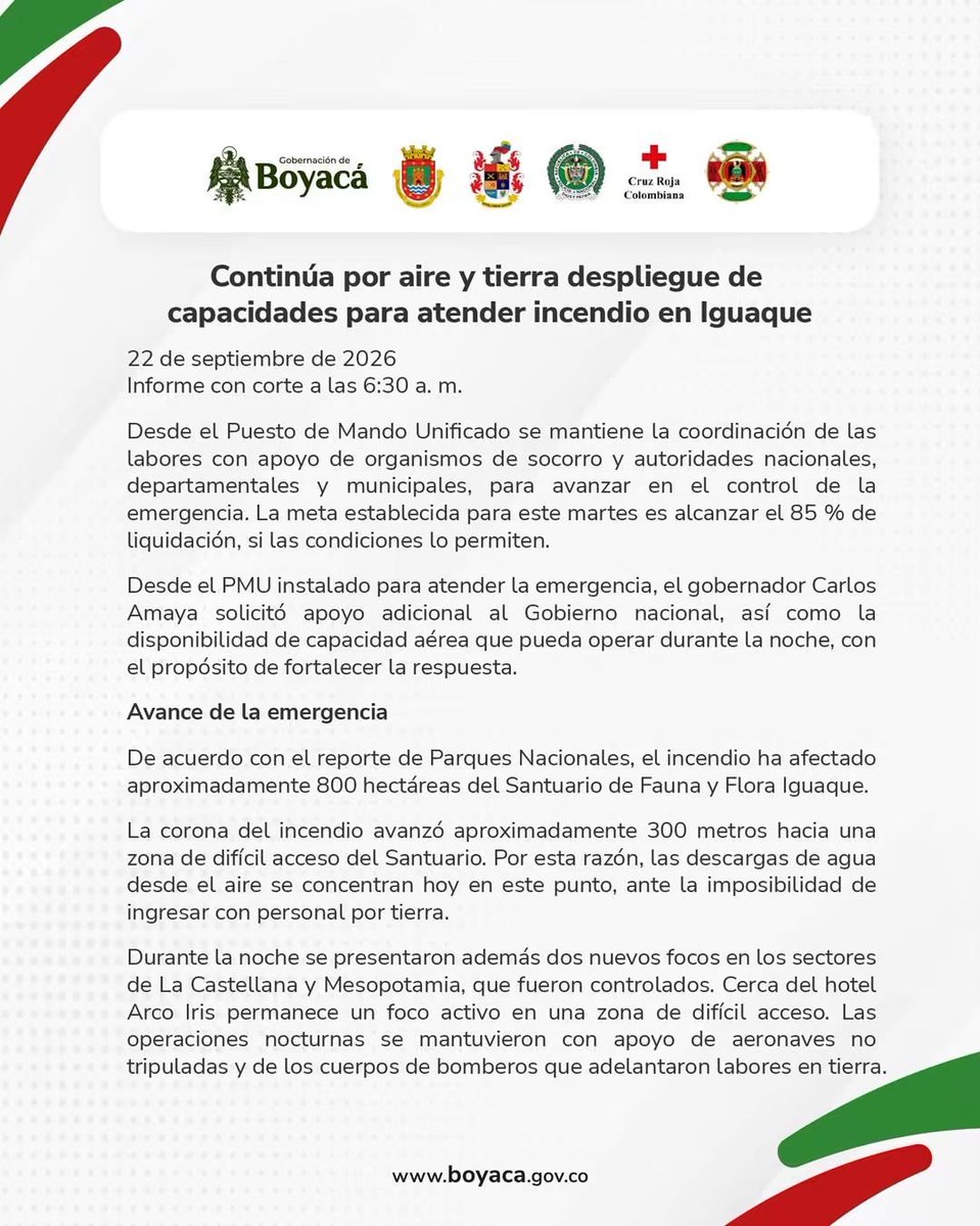 CaracolRadioTun's tweet photo. Continúa por aire y tierra el operativo para controlar el incendio forestal en el Santuario de Fauna y Flora Iguaque. 

Son cerca de 800 hectáreas el interior del santuario afectadas. La meta para hoy es alcanzar el 85 % de liquidación. 48 unidades trabajan en la emergencia. https://t.co/d7Ry1vACvc
