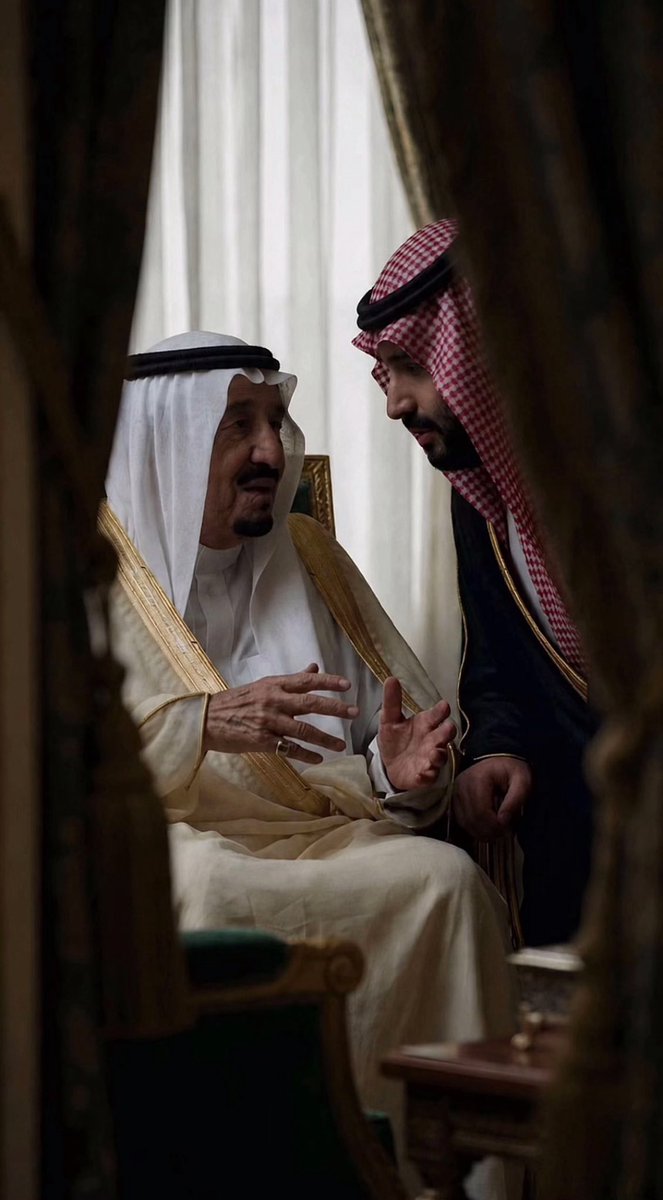 khulod_2806's tweet photo. #اليوم_الوطني_السعودي_٩٦ 
جعل دارٍ سيّس أركانها آل سعود
ماتشوف البأس على مر السنين🇸🇦❣️: https://t.co/L0MxWwT20u