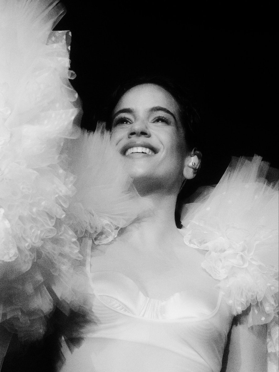 MOTOMAMlTOUR's tweet photo. Rosalía confirma para la revista Harper's Bazaar que la era LUX ha terminado oficialmente. https://t.co/iuujcfqD6u