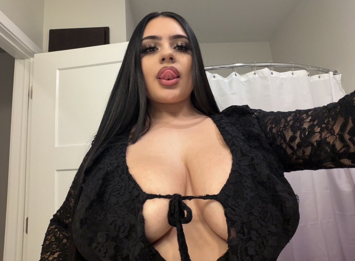 Dolldiamond_'s tweet photo. See more in my bio ❤️‍🔥 
#onlyfans https://t.co/sCFSpMAvqm