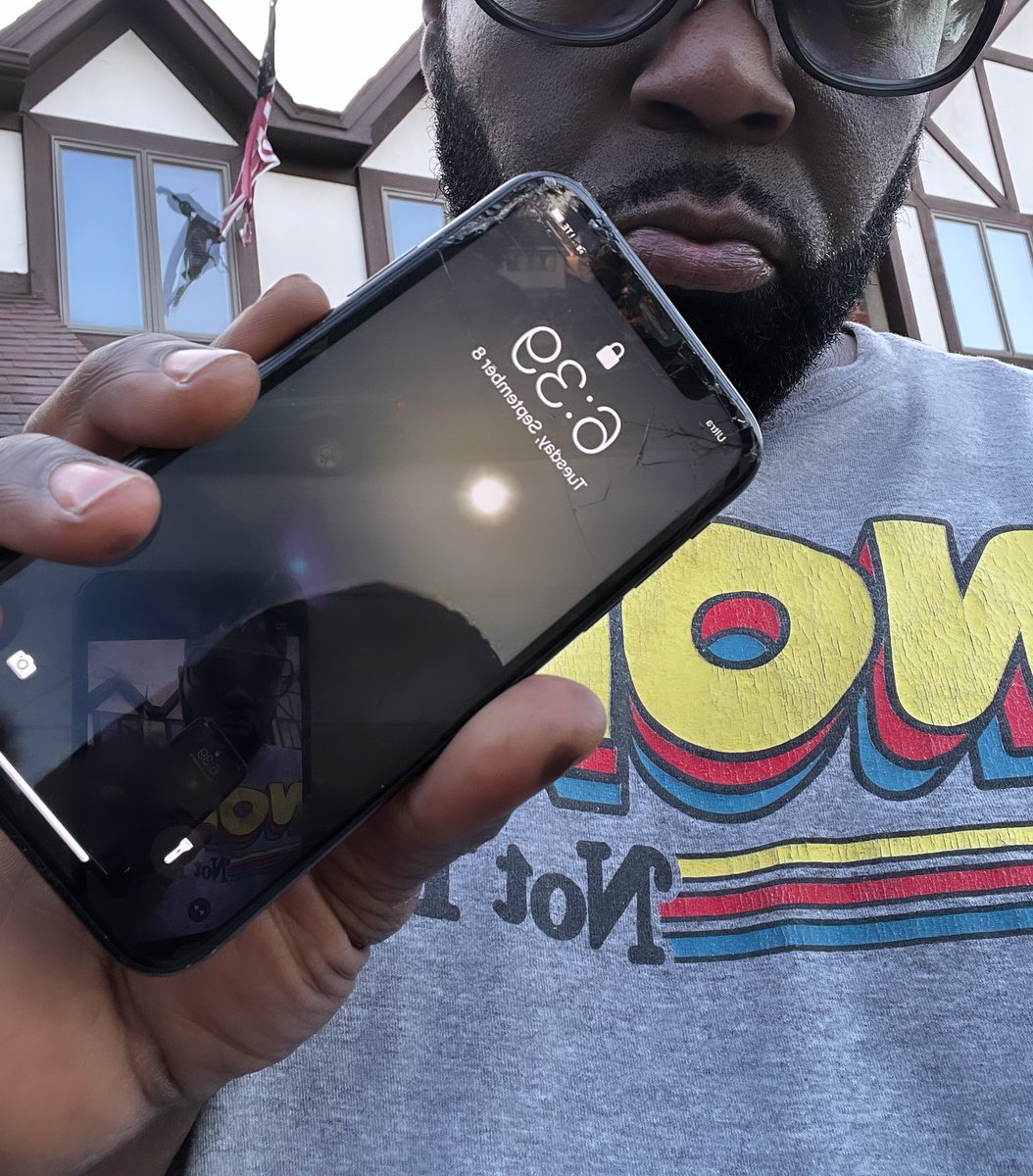 ShawneeIng2npd's tweet photo. Baby, give Pops a warm welcome to the O. To no one. https://t.co/kY0AsJW8bI
