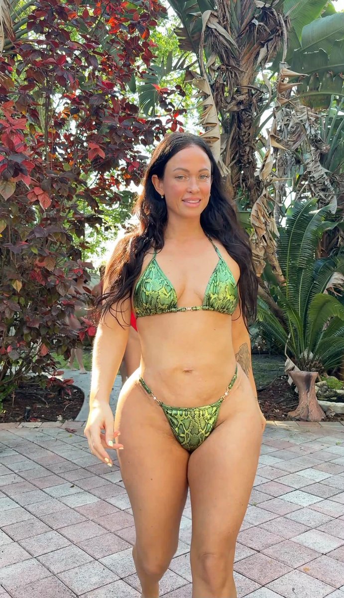 freshairr_mandy's tweet photo. Do you think I can seduce you? https://t.co/YLC3aDz6P4