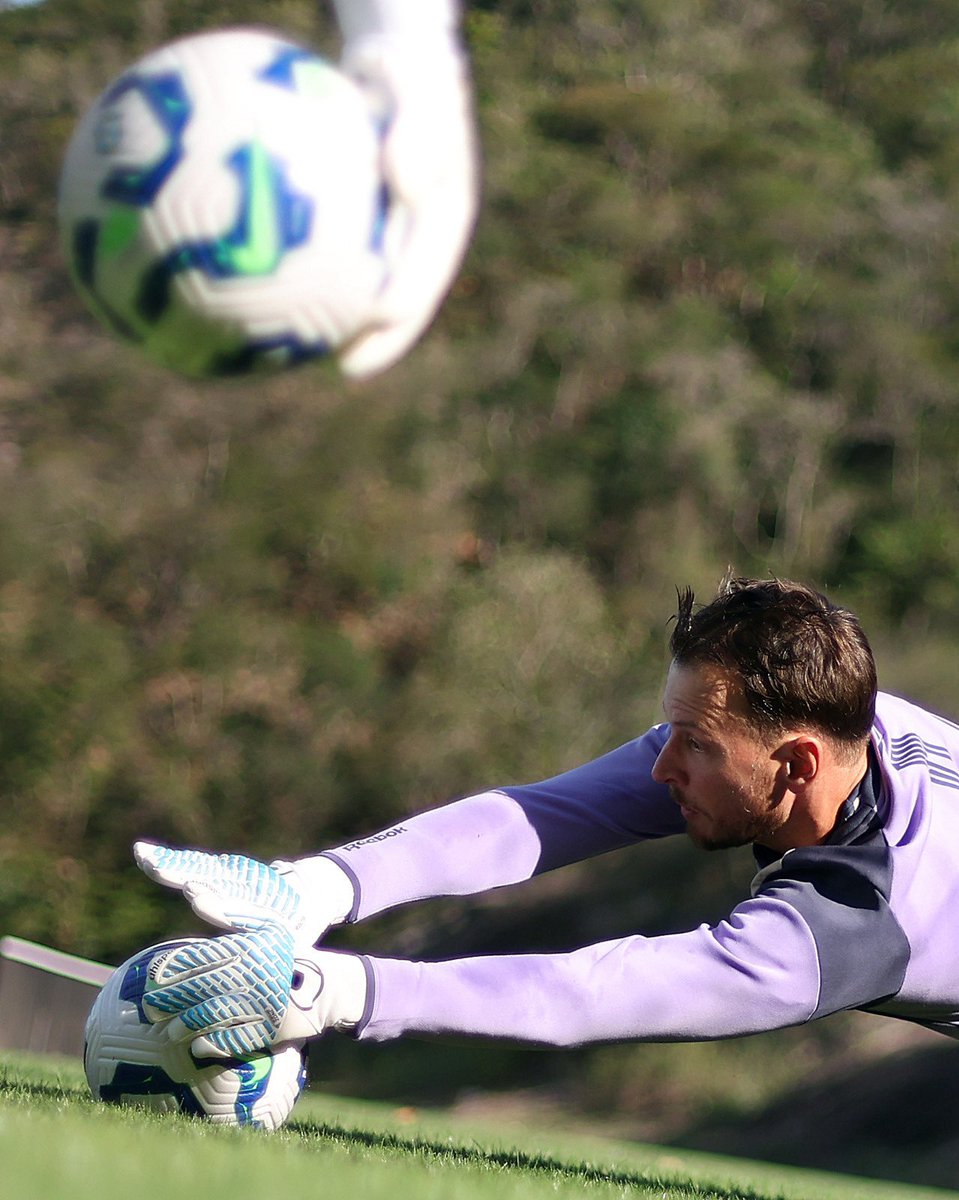 MatteMoretto's tweet photo. Neto-Juventus, in dirittura. 

Il club bianconero avrà un ulteriore contatto diretto con il portiere nella giornata di domani per arrivare ad un accordo sullo stipendio. 

Parti molto vicine alla chiusura. https://t.co/rXZkkc5a0U