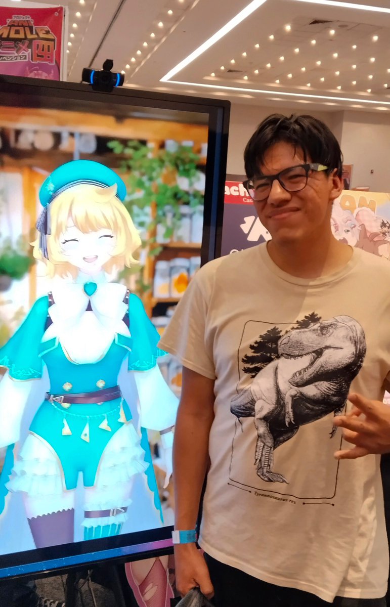 EykaMimic's tweet photo. No había subido está fotito con @SunnySuuris, eres muy carismática y me encantó estar en el M&G ☺️ cantas precioso ✨ y me alegro que te haya gustado el presente! ☺️
Lo harán fantástico en los próximos eventos! ☀️
#KPXRevolt #SunnySuuris https://t.co/gXqXCmZH5C