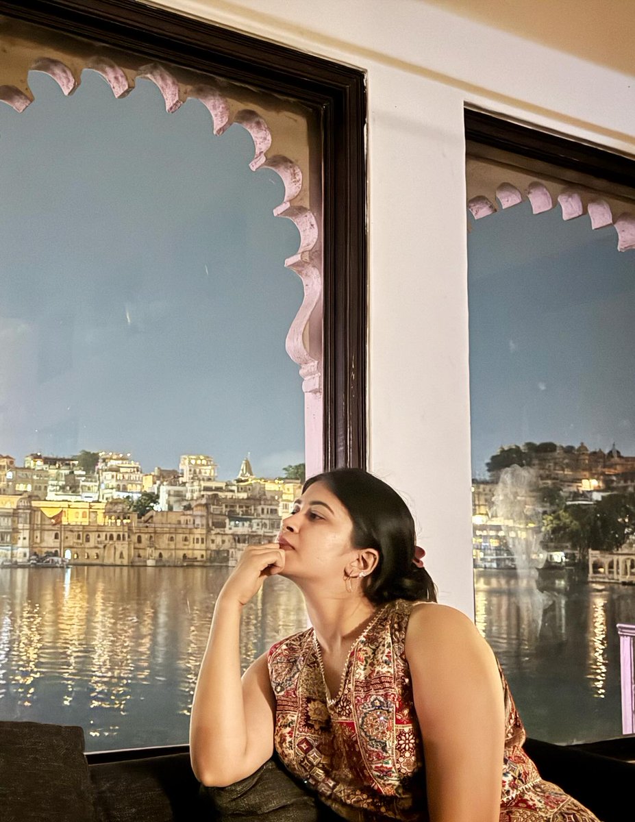 MeredithSiebys's tweet photo. From white walls to blue lakes, Udaipur is poetry carved in stone. https://t.co/5Zl0GJ82jm