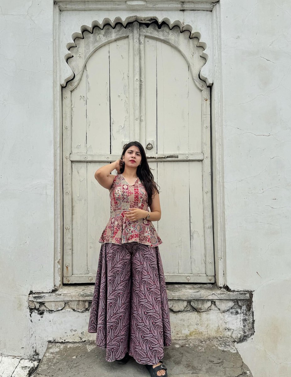 MeredithSiebys's tweet photo. From white walls to blue lakes, Udaipur is poetry carved in stone. https://t.co/5Zl0GJ82jm