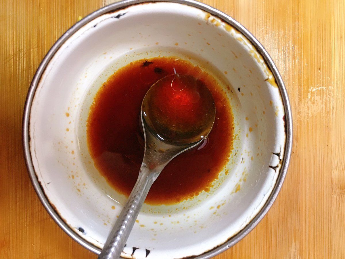 LymanMalak3t's tweet photo. Hoy almorcé una ensalada fresca con tomates cherry, queso fresco y un chorrito de aceite de oliva, súper ligera y sabrosa para el día. https://t.co/u34rNW1PpP