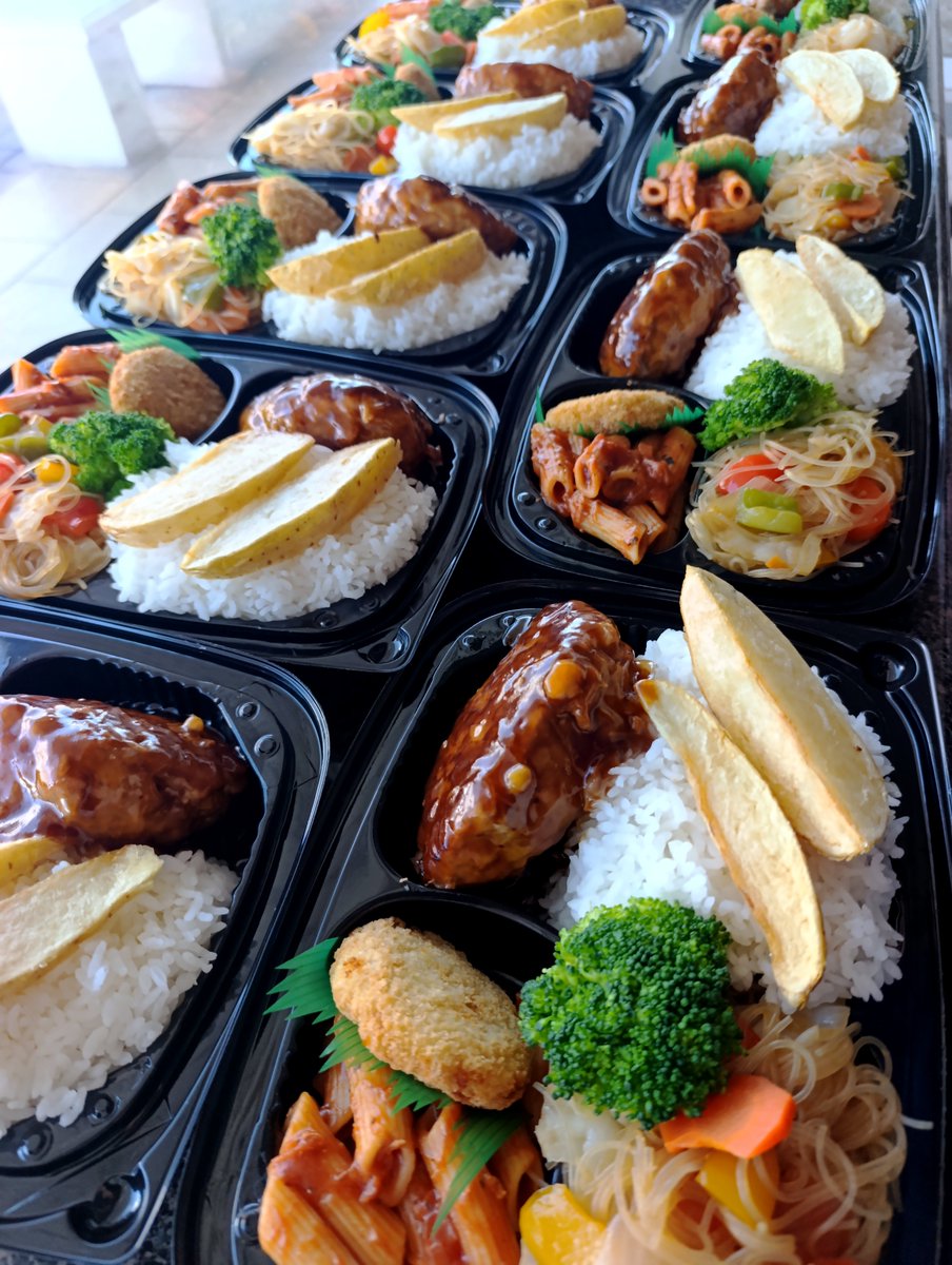 bentospecialist's tweet photo. Garlic Butter Shoyu Hambargu Bento 🍱
#bentobox #bentologist #boxculture https://t.co/Z6qlJBStdQ