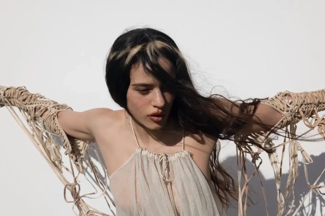 updaterosalia's tweet photo. For Harper’s Bazaar, ROSALÍA confirmed that the LUX era has OFFICIALLY ended and that her new era has already begun. 👀 https://t.co/y6Vvzb7K9R