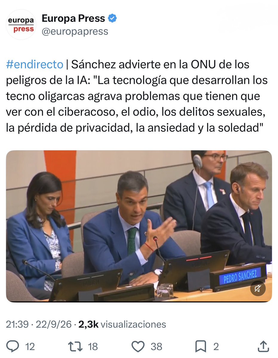 PiedrafitaMario's tweet photo. “Es que todos los políticos son iguales”.

Bueno, menos mal que no es verdad. https://t.co/Ge383Dyw98