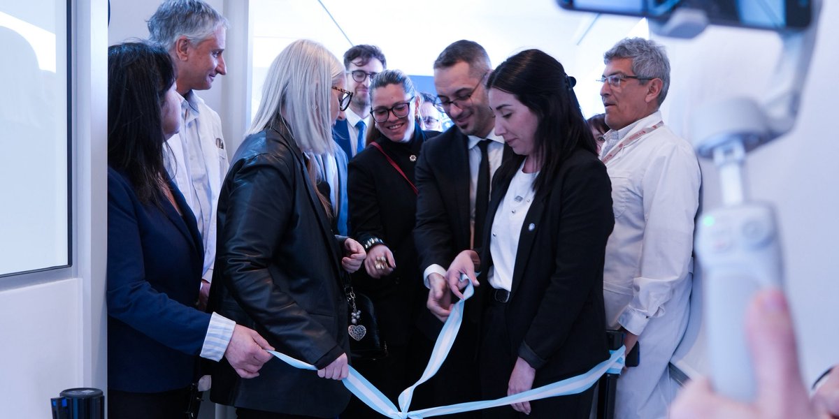 UNODCROCOL's tweet photo. 🔬 Identificar una sustancia también es una forma de fortalecer una investigación.

📍En #Neuquén, #Argentina 🇦🇷 acompañamos la inauguración del Laboratorio de Toxicología del @poderjudicialnq, el cual amplía las capacidades para analizar drogas y producir evidencia científica 🧵 https://t.co/l5nSiCwc6S