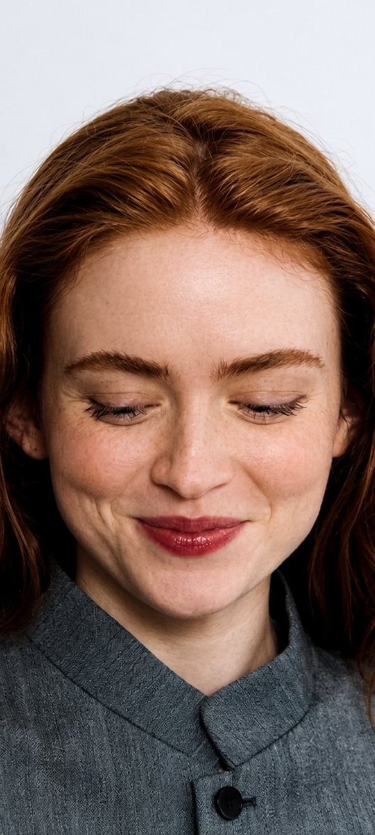 ActressMarvels's tweet photo. Sadie Sink and her blue eyes.. she just can't stop serving facecard. https://t.co/Do2sCPU3Aw
