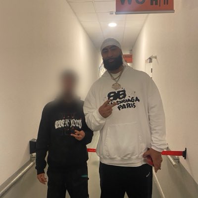 CDVIBES_'s tweet photo. #NouvellePhotoDeProfil
oui je re change #indecis https://t.co/iMjGr9ysBl