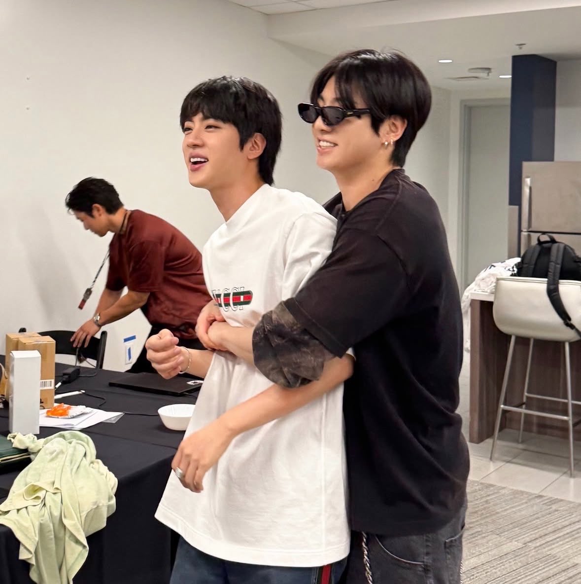MJRRORBVLL's tweet photo. i don’t play about my jinkook https://t.co/dn8oy3sKBo