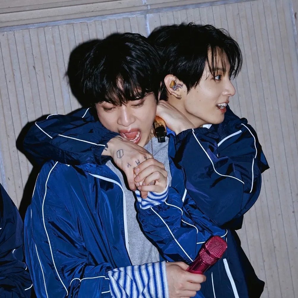 MJRRORBVLL's tweet photo. i don’t play about my jinkook https://t.co/dn8oy3sKBo