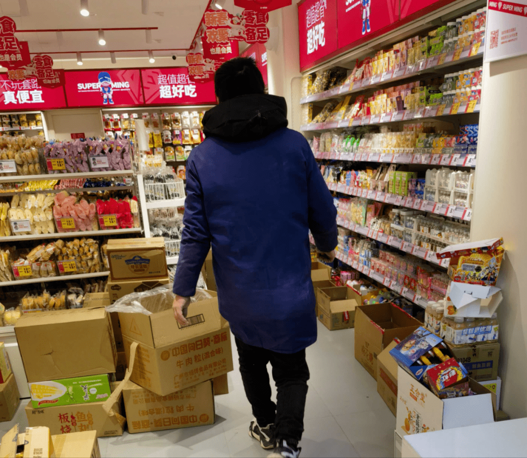 BarbDrejkahuue's tweet photo. Un seor me ayudó a cargar las bolsas llenas en el supermercado hasta mi casa, ni siquiera le pedí ayuda. La bondad nunca pasa de moda. https://t.co/cNQA4AEvZ0