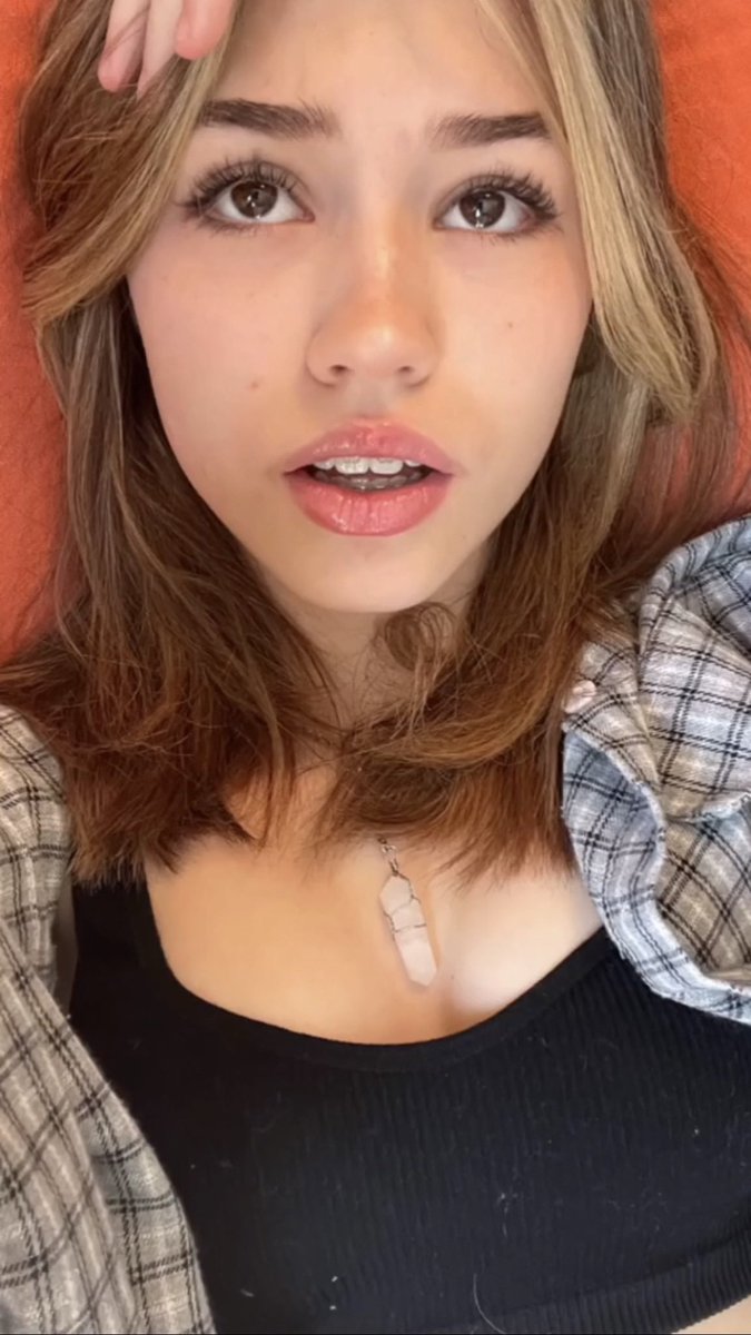 JessicaaMarie8's tweet photo. Hey what’s up #cumtrib #dmme #cumtribute #horny https://t.co/EUpl9nv7nE