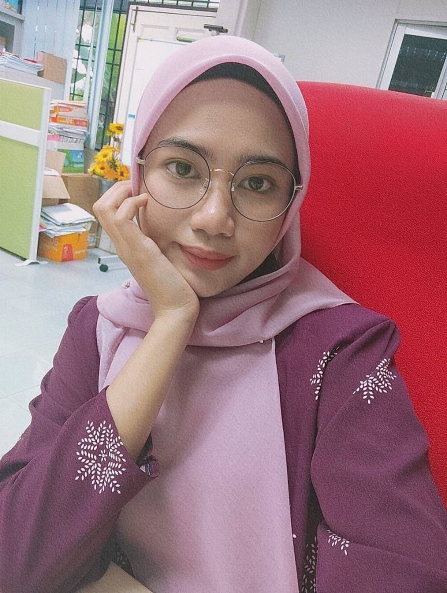kniluua's tweet photo. ini viral melayu ? https://t.co/tV1f5lyYwA