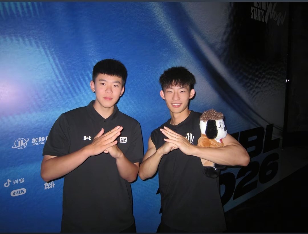 DFSGDFH1147567's tweet photo. pbj系列最大遗憾没有拿下 张嘉特和王玖豪 https://t.co/P6Bsg8CqAB