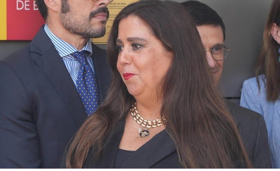 JLince1988's tweet photo. Todos los demócratas d España estamos con la JUEZA BIEZMA.
Aquí una mujer valiente y q merece q todos nosotros la apoye y la defienda a muerte. 
No nos van a doblegar corruptos traidores. https://t.co/eWT84xnB7t