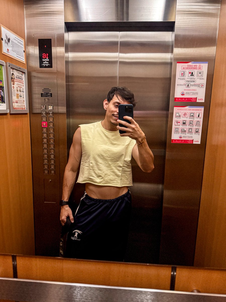 SoyJCuervo's tweet photo. Tuesday mood 😏 https://t.co/gAQSWpM6cb