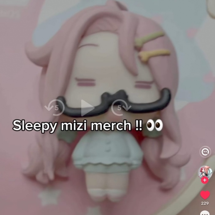 tasaffftta's tweet photo. the sleepy mizi merch line is actually the cutest merch ever released of her nothing can ever top this holy shit. https://t.co/avoyy1IgYy