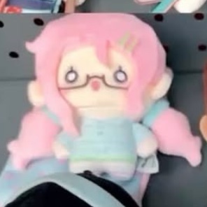 tasaffftta's tweet photo. the sleepy mizi merch line is actually the cutest merch ever released of her nothing can ever top this holy shit. https://t.co/avoyy1IgYy