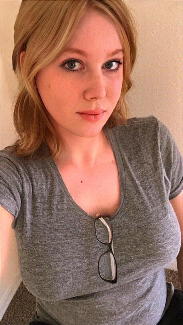 StevenLewiqnrf's tweet photo. ハンドメイド作家になりました。
minne開設しました。
商品出しました。
全く売れません。見られません。 資材は増えました。貯金底尽きました。
／(^o^)＼オワタ https://t.co/IVExC59lNb