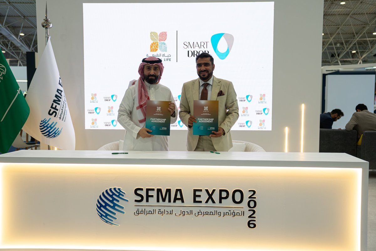 Sfma_Expo's tweet photo. صورة تذكارية عقب توقيع اتفاقية شراكة بين "حياة الطبيعة" و"سمارت دروب" (Smart Drop) في مجال حلول الري الذكي وتقنيات ترشيد استهلاك المياه.
#SFMA_EXPO_2026 #حياة_الطبيعة #Smart_Drop #الري_الذكي https://t.co/U6zHX057l7