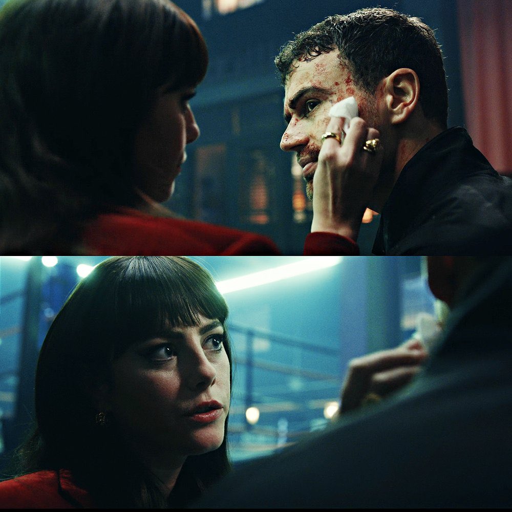 _queenbee_12's tweet photo. Episode 3 mind you. Susie didn’t have to wipe his face mind you. Eddie didn’t have to look at her like that…
Oh CaptainGlass, come home to me🍸🥃
#TheGentlemenNetflix #EddieHorniman #SusieGlas #CaptainGlass https://t.co/3mNqJ5leCR