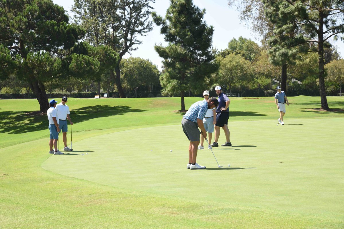 Sharefestinc's tweet photo. ⛳ Sharefest students were shining at the 55th Annual Greater Los Angeles SIOR Golf Tournament! @SIORGLA 

Realtors from around L.A. gathered to raise money for local charities, and 11 of our Student Ambassadors got the chance to network with local industry leaders. https://t.co/uaNPCSOajP