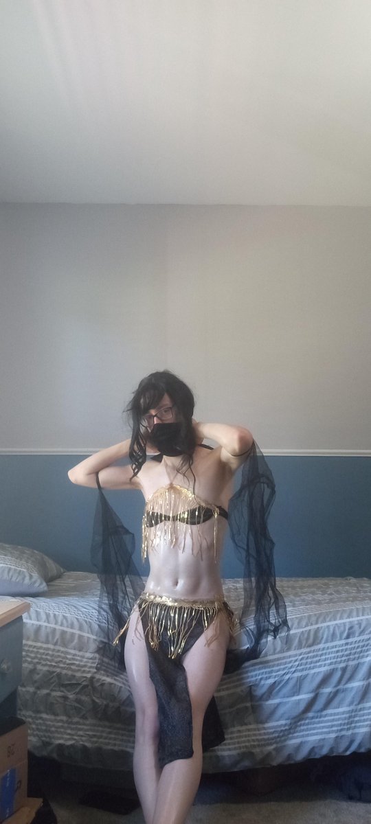 creamer090's tweet photo. do I look like royalty? #femboy #cosplay https://t.co/90rmbBKUl6