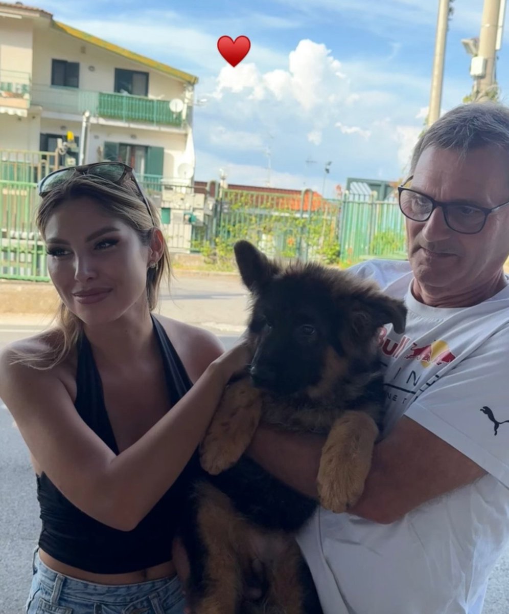 AlfonsoeChiara's tweet photo. Che belli 🥹🤍🐾
#chiaronso https://t.co/CwYilaOsy4