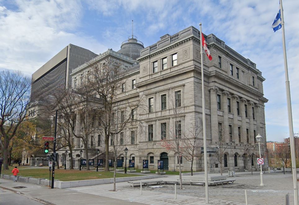PunishedHelm's tweet photo. Montreal's old courthouse, in 1901 and 2020 https://t.co/ky8qOxoWvm