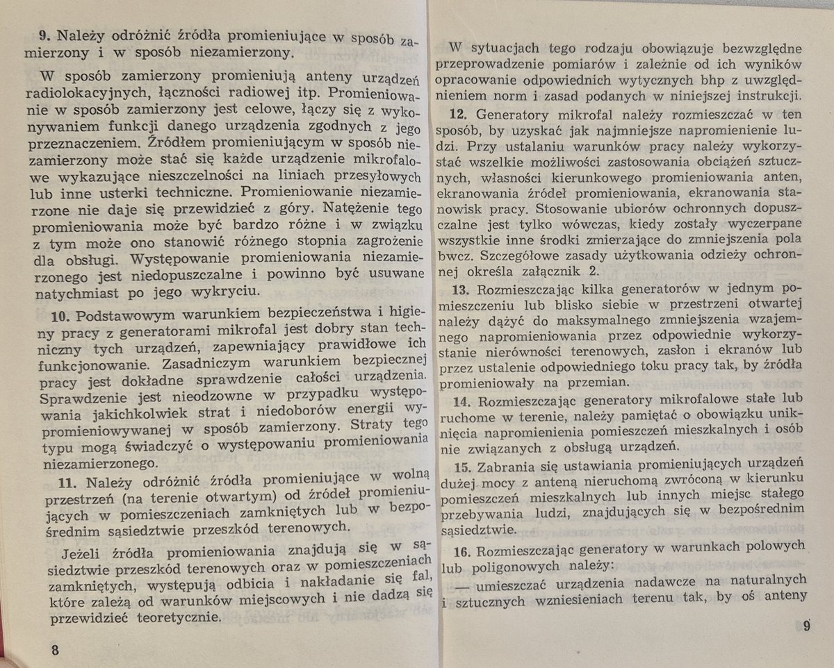 PPPw2020's tweet photo. Inspirująca publikacja wydawnicza o promieniowaniu elektromagnetycznym wysokich częstotliwości oraz odpowiedzialne podejście Ludowego Wojska Polskiego. Instrukcja o ochronie przed promieniowaniem mikrofalowym.
Ministerstwo Obrony Narodowej, Główne Kwatermistrzostwo WP - 1974. https://t.co/IBGAYSPpAJ