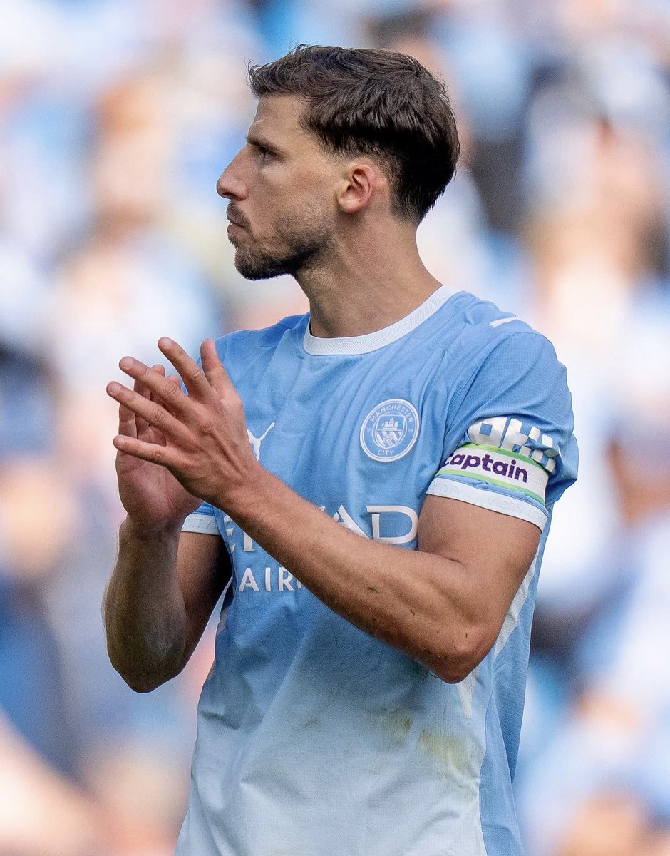 yayatouremag's tweet photo. Player Ratings vs. #Sunderland (9/20) Home (G7):
12 - Rúben #Dias - 5.5/10
Worst performance of the season so far for the skipper. Couldn’t organize back line and also caught flat footed multiple times. Almost a really bad own goal moment to forget as well. #MCFC https://t.co/RwBOx1fkOp