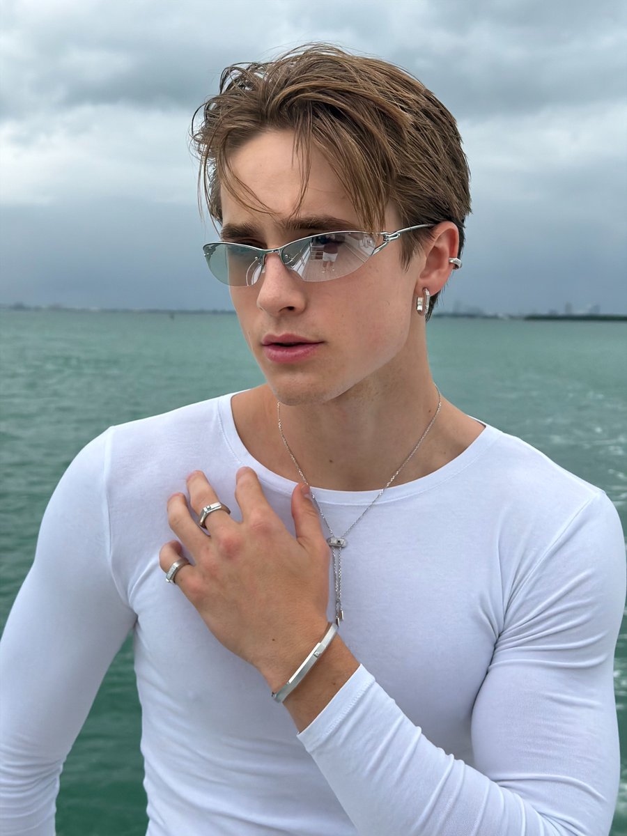 olivermuhl's tweet photo. Need that offshore therapy soon https://t.co/Jk2hl2E1uC