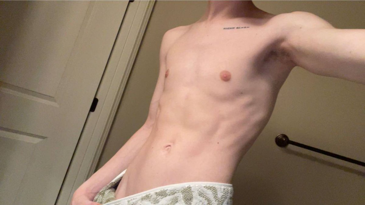 cutieconnorv's tweet photo. skinny boy with pink nips https://t.co/vg7notXGSM