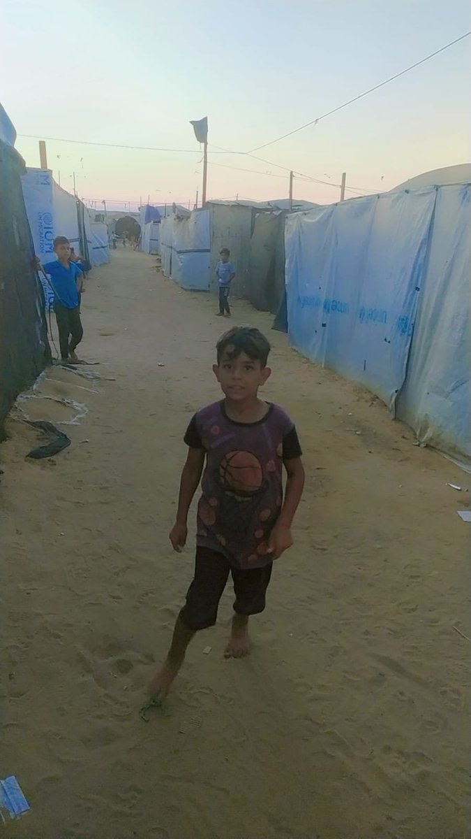 isalm99483's tweet photo. My son Mohammed is heartbroken because I couldn’t afford to get him a school bag and supplies. 💔 He has become so sad that he says he wishes he could die, and as a mother, hearing this breaks my heart.

I need $70 to buy Mohammed a school bag and the supplies he needs for https://t.co/KBl8x0S4XE