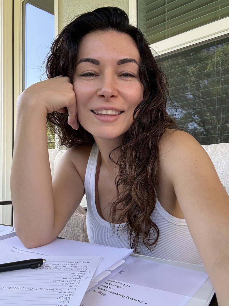 priv8alinity's tweet photo. happy Taco Tuesday to YOU ☀️☀️if you are reading this, you are loved🫶💕 https://t.co/DvRuh3GUMQ