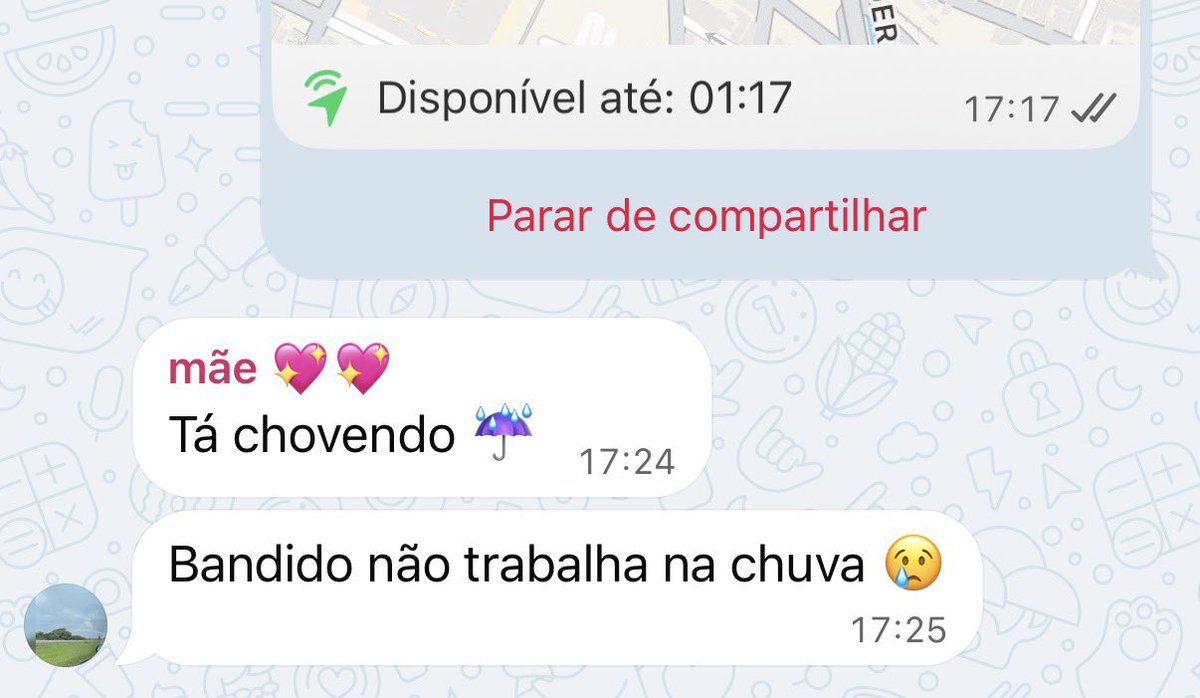 greatstclass's tweet photo. depois que eu fui assaltada meus pais me buscam no ponto de ônibus todos os dias e hoje minha mãe meteu essa https://t.co/JCPLPLFErY