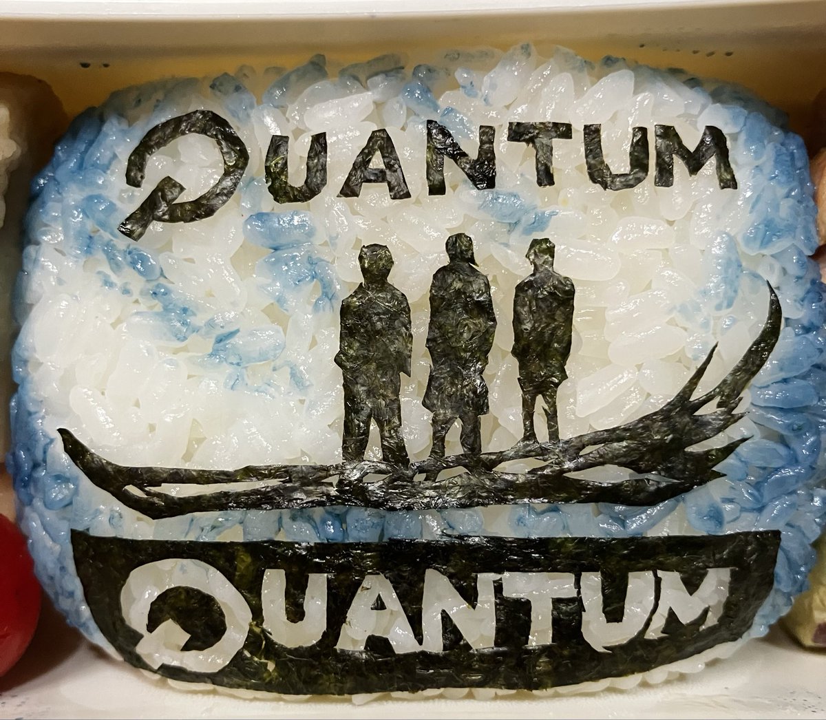 kikids33024's tweet photo. TMNETWORK 
CD &amp; LIVE Blu-ray 
9月23日(水)同時release

#キャラ弁  #海苔アート 
#TMNETWORK 
#QUANTUM https://t.co/O4hG0OIgHD