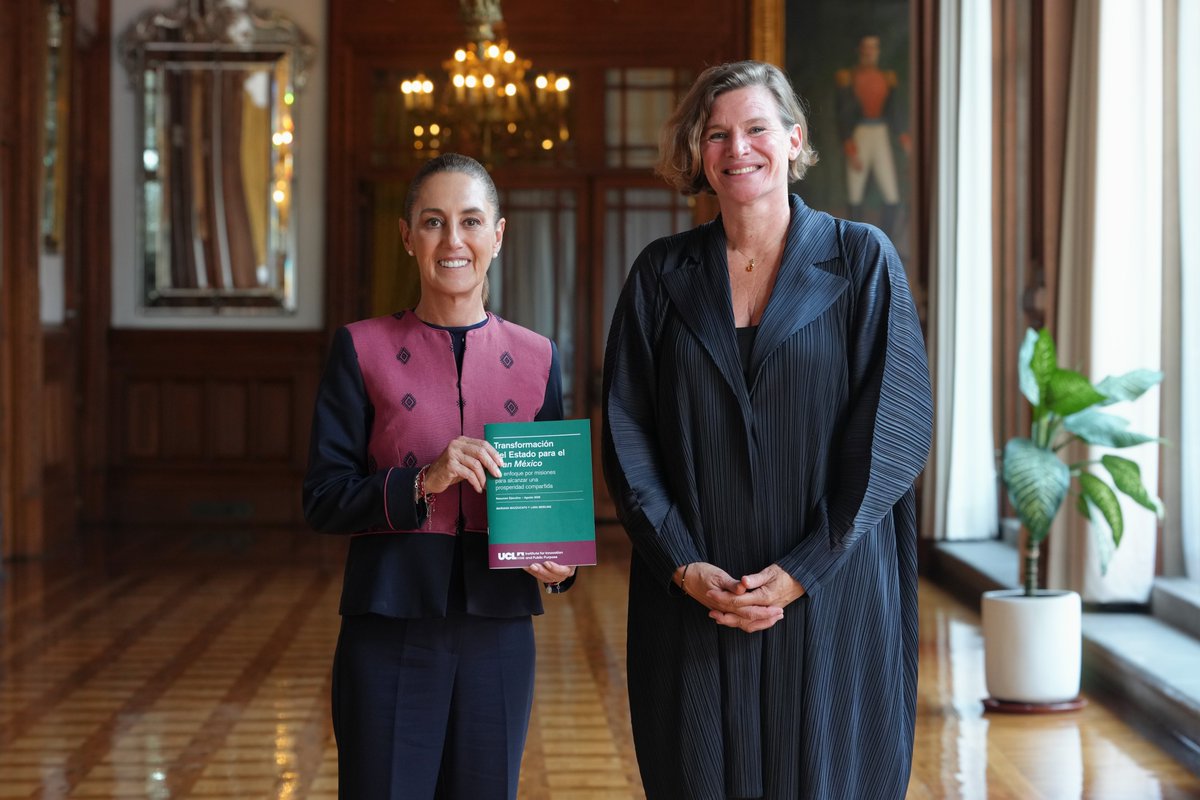 Claudiashein's tweet photo. En Palacio Nacional, recibimos a la economista Mariana Mazzucato; conversamos sobre el reciente informe "Transformación del Estado para el Plan México", elaborado junto con Lara Merling. https://t.co/yF0XiNA5Fr