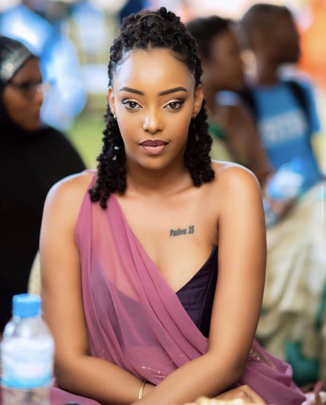 Agapipigato's tweet photo. Ibi biramutse byanditswe n’umugabo yibasira abagore byagenda bite? 😳🙆‍♂️

This is more than spreading hates against one side of gender urebye neza habonekamo icyaha cy’ubugome we are not all the same period 😡 https://t.co/xu9rymJC6c