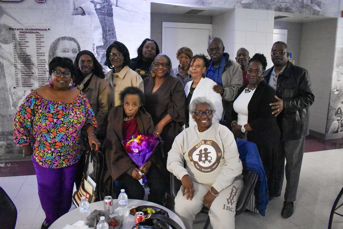 LockportHS205's tweet photo. Last night, the LTHS D205 Board recognized Lou Ann Johnson for 17 years of dedicated service since joining the Board in 2009. We’re grateful for her leadership, commitment to our students, schools & community. Thank you, Lou Ann, for 17 years of #PorterPride!
@PorterSup205 https://t.co/2eCbiheV9d