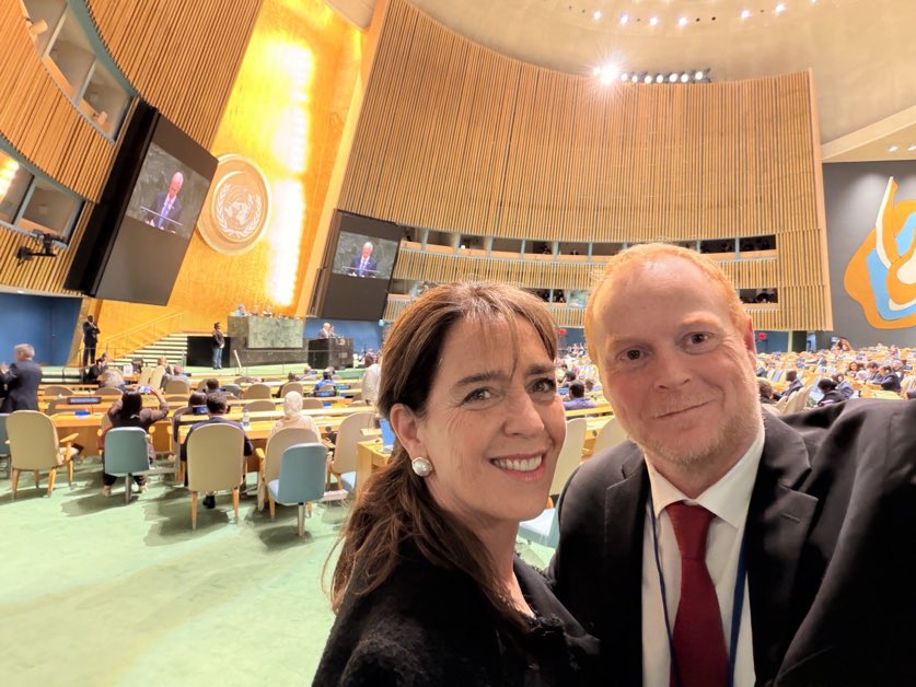 Lettus_Maglio's tweet photo. Esta gente fue a puro hacer bulto.

¿Cual es el aporte de la Pía en la ONU?

¿Cual es aporte del pobre y triste sujeto Edwards?

¿Cuanto nos costó el pasaje y la estadía de esta gente en New York?

@GobiernodeChile los chilenos queremos saber. https://t.co/6iR7t6h7pB