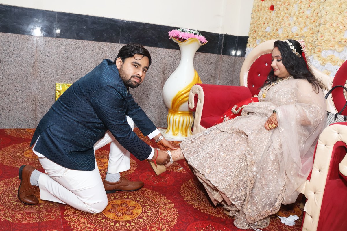 RebeckaAnnim's tweet photo. From a dream in my heart to forever at my feet—my husband putting payal on me. A precious moment I’ll cherish forever. https://t.co/MYP7gmWu0f