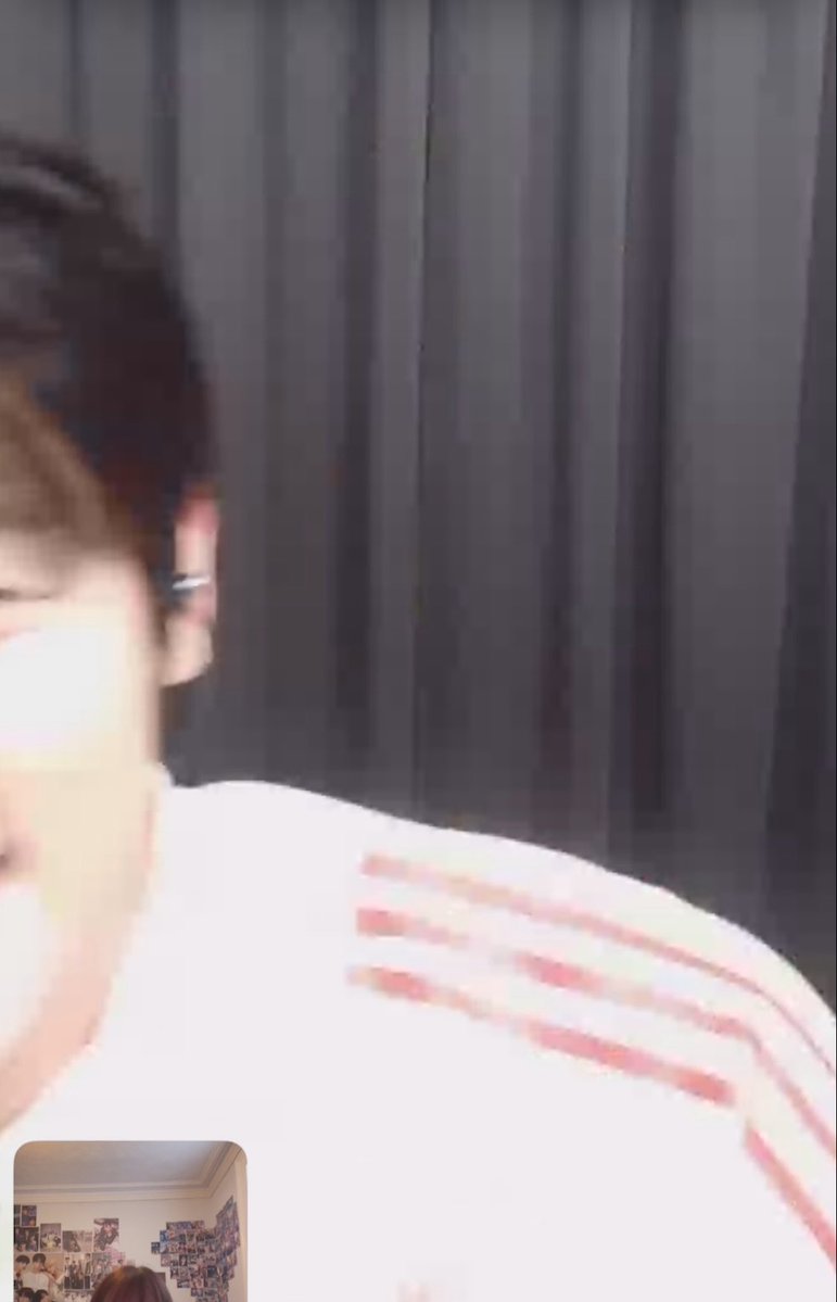 nilsberrie's tweet photo. talking to eunil is so funny bc half the time he’s off screen cackling at something 🫩 https://t.co/CRV2HfNKLB