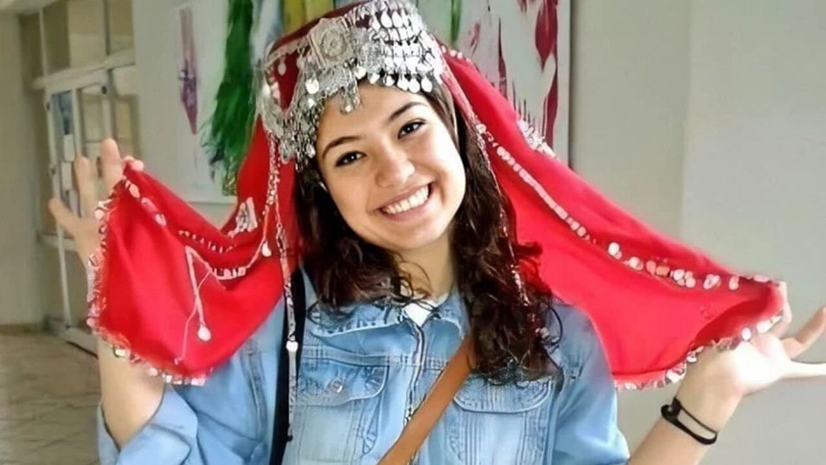 Kurdler2050's tweet photo. @unionprogress55 Aybüke nerde 😅😅 https://t.co/KqfvK9mdAS